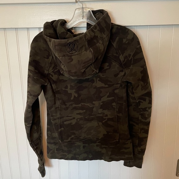 Lululemon Scuba Hoodie - Size 4 - Camo - Picture 2 of 4